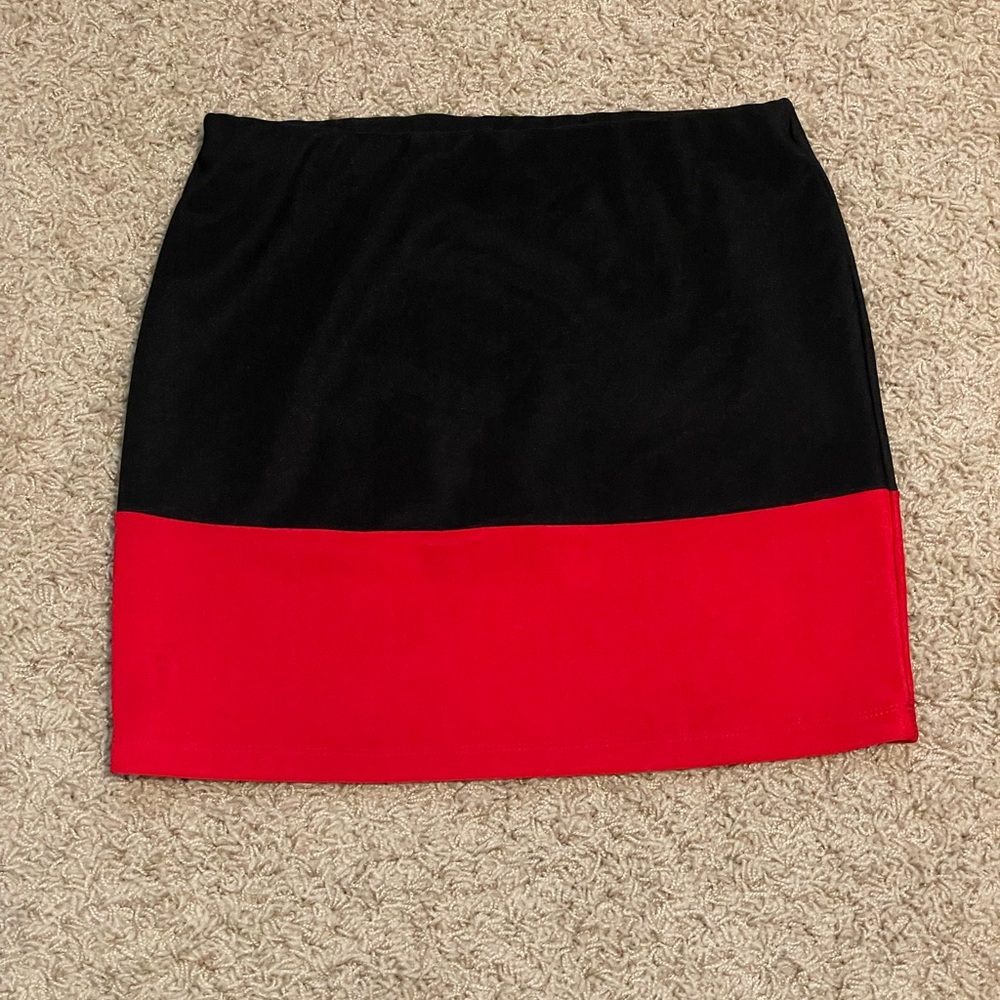 Forever 21 women’s color block Skirt Size M
